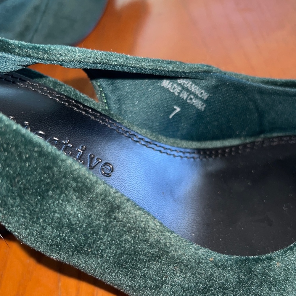 B.O.G. Collective  Green Velvet Slingback Heels size 7 - Picture 6 of 8